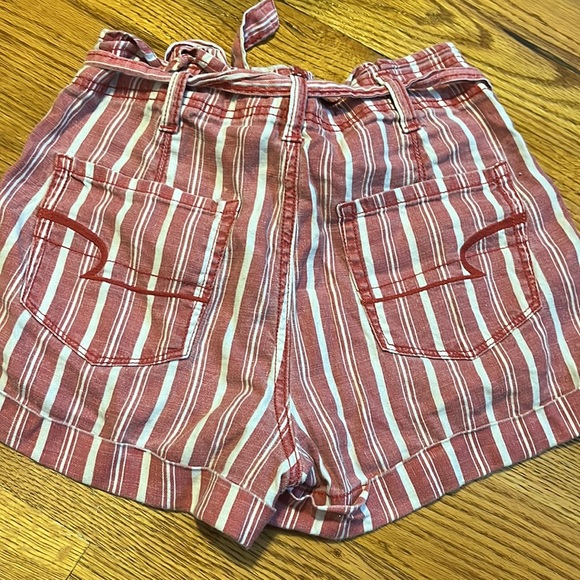 american eagle high waisted jean shorts, size 0 - Picture 6 of 7